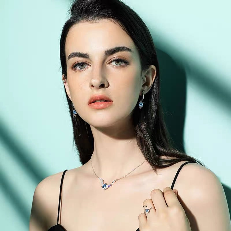 RATN-MARIE NECKLACE
