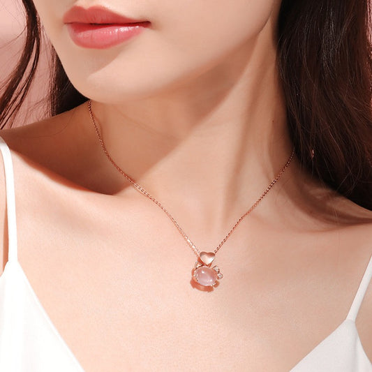 AMOUR PROPRE NECKLACE