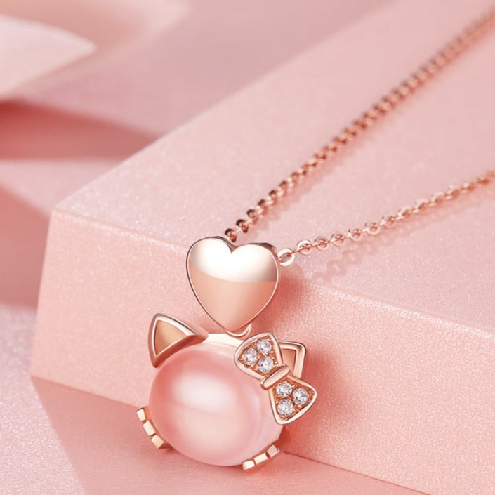 AMOUR PROPRE NECKLACE